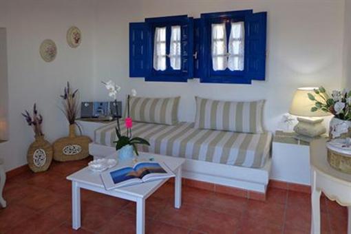 фото отеля Folegandros Apartments