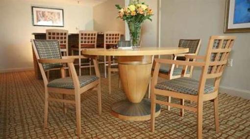 фото отеля Doubletree Hotel Virginia Beach