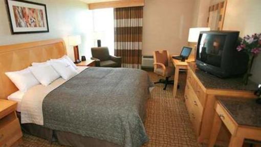 фото отеля Doubletree Hotel Virginia Beach