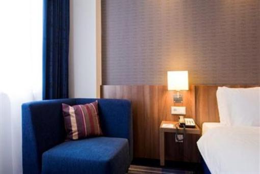 фото отеля Holiday Inn Express Amsterdam South