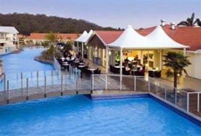 фото отеля Oaks Pacific Blue Resort Salamander Bay