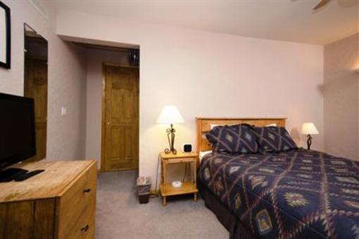 фото отеля Scandinavian Lodge & Condominiums Steamboat Springs