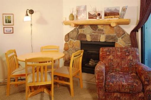 фото отеля Scandinavian Lodge & Condominiums Steamboat Springs