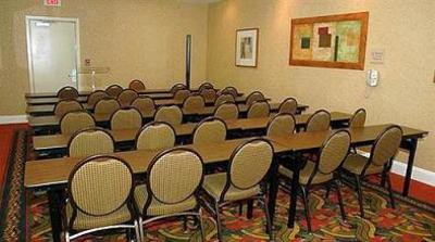фото отеля Hilton Garden Inn Victorville