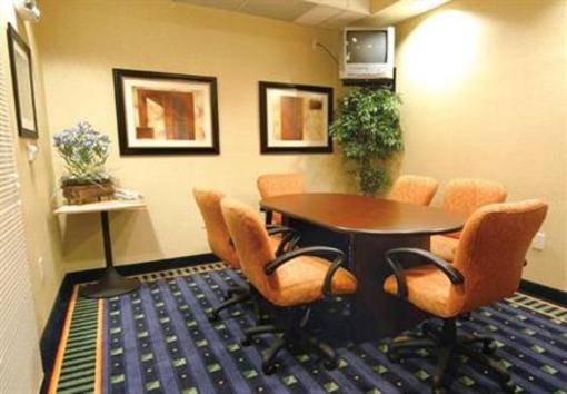 фото отеля SpringHill Suites by Marriott Greensboro
