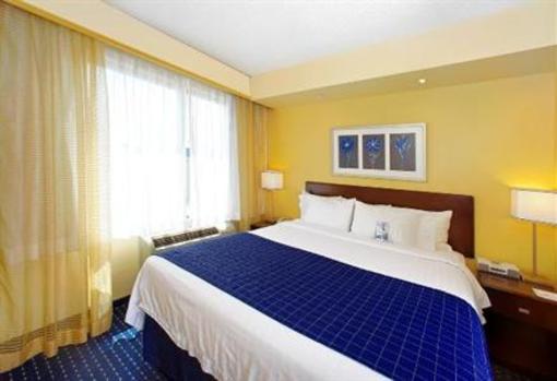 фото отеля SpringHill Suites by Marriott Greensboro