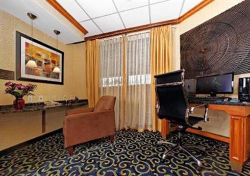 фото отеля SpringHill Suites by Marriott Greensboro