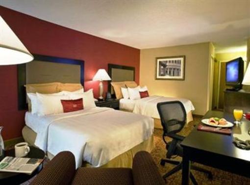 фото отеля Crowne Plaza Tysons Corner