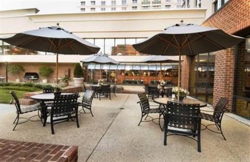 фото отеля Crowne Plaza Tysons Corner