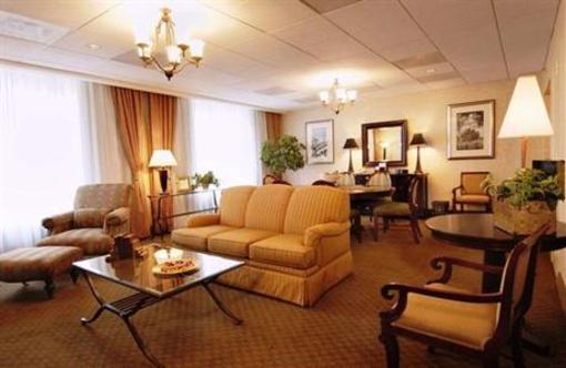 фото отеля Crowne Plaza Tysons Corner