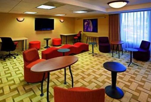 фото отеля Crowne Plaza Tysons Corner