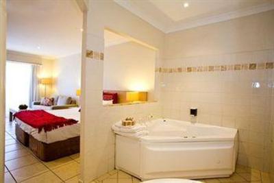 фото отеля Terrigal Sails Serviced Apartments