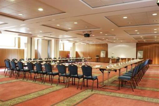фото отеля Holiday Inn Paris Versailles Bougival