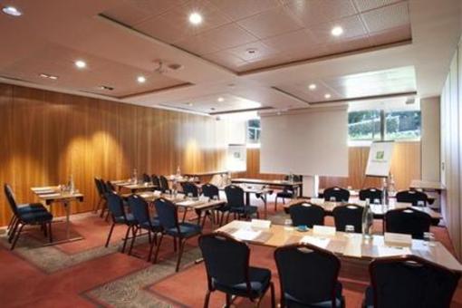 фото отеля Holiday Inn Paris Versailles Bougival