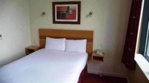 фото отеля Jurys Inn Milton Keynes