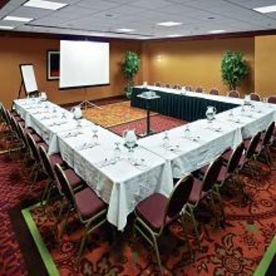 фото отеля Embassy Suites East Peoria