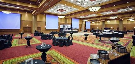 фото отеля Embassy Suites East Peoria