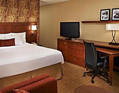 фото отеля Courtyard by Marriott Detroit Troy