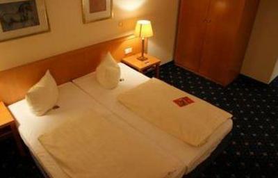 фото отеля Royal Inn Leonardo Hotel