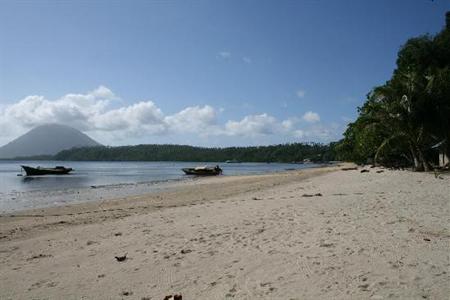 фото отеля Bunaken Island Resort