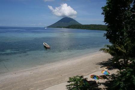 фото отеля Bunaken Island Resort