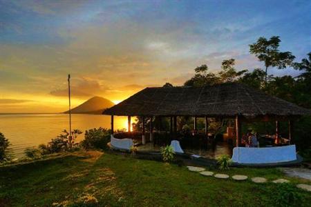 фото отеля Bunaken Island Resort