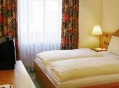 фото отеля Akzent Hotel Krone Helmstadt