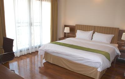 фото отеля Thomson Residence Hotel