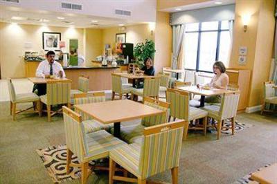 фото отеля Hampton Inn & Suites Madera