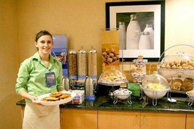 фото отеля Hampton Inn & Suites Madera