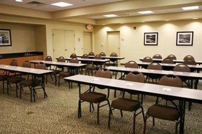 фото отеля Hampton Inn & Suites Madera