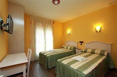 фото отеля Hostal Regio Madrid