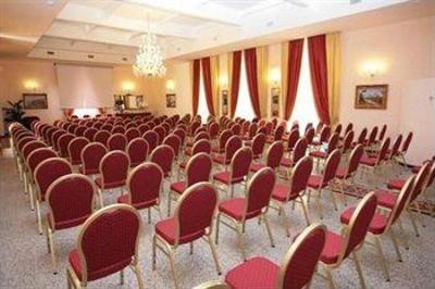 фото отеля Grand Hotel Capodimonte Naples