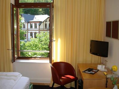 фото отеля Hotel Am Tiefwarensee