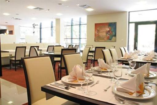 фото отеля IMPIQ Hotel