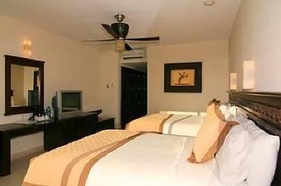 фото отеля BlueBay Grand Esmeralda Hotel Playa del Carmen