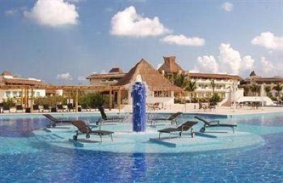 фото отеля BlueBay Grand Esmeralda Hotel Playa del Carmen