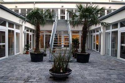 фото отеля Burns Art & Culture Apartments