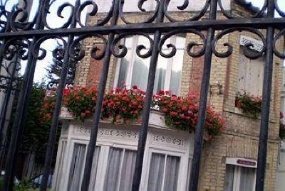 фото отеля Hotel Des Phares Sainte-Adresse