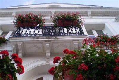 фото отеля Hotel Des Phares Sainte-Adresse