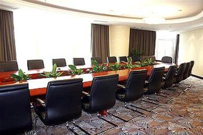 фото отеля Heroyear Hotel