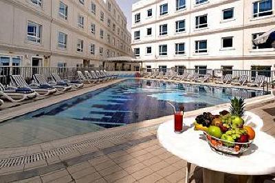 фото отеля Al Bustan Centre & Residence