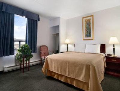 фото отеля Travelodge Calgary International Airport