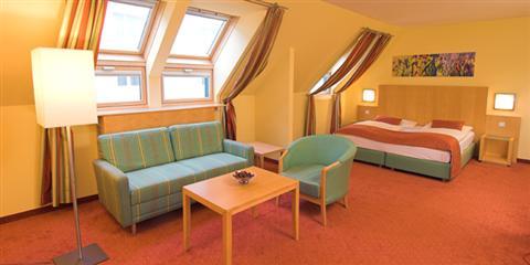 фото отеля Park Inn by Radisson Uno City Vienna