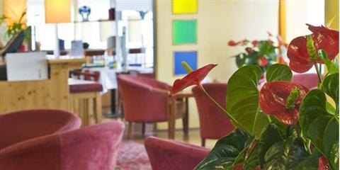 фото отеля Park Inn by Radisson Uno City Vienna