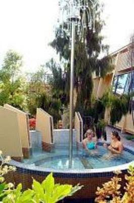 фото отеля Oasis Beach Resort