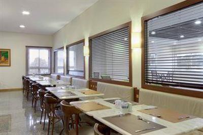 фото отеля Tulip Inn Santa Felicidade