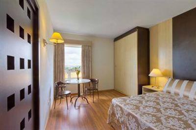 фото отеля Tulip Inn Santa Felicidade