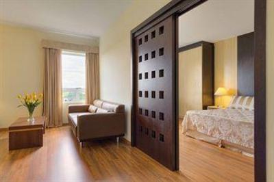 фото отеля Tulip Inn Santa Felicidade