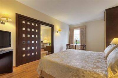 фото отеля Tulip Inn Santa Felicidade